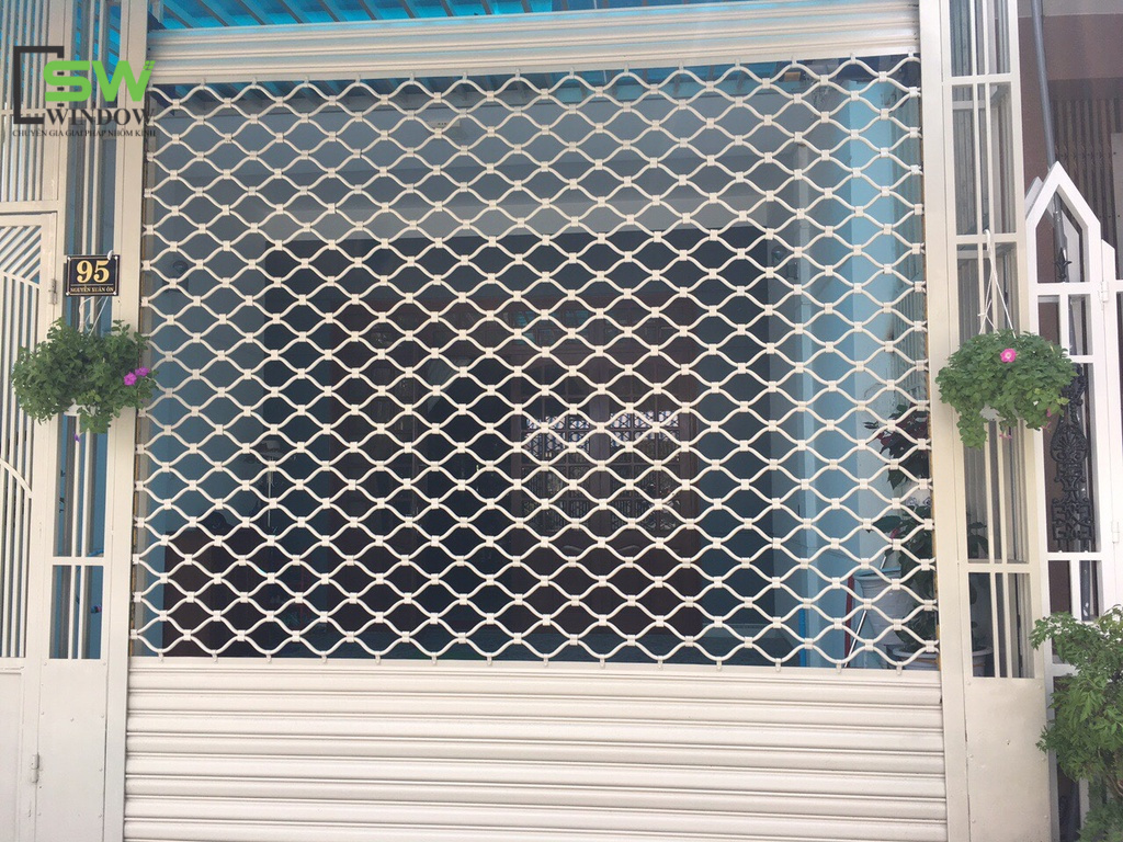 Cửa cuốn lưới mắc võng