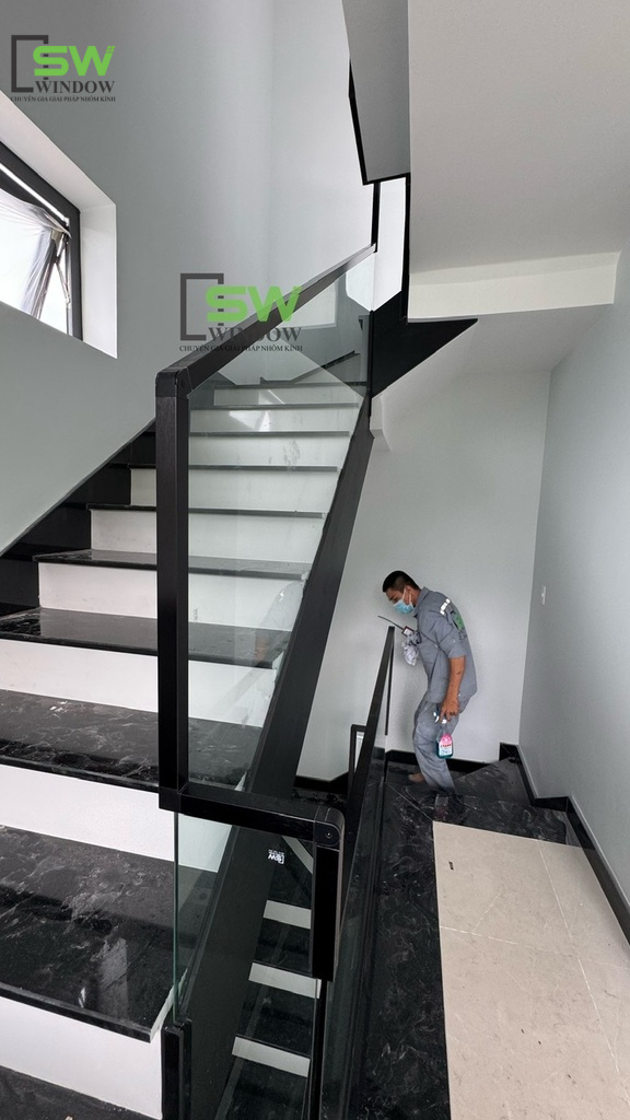 cầu thang kính