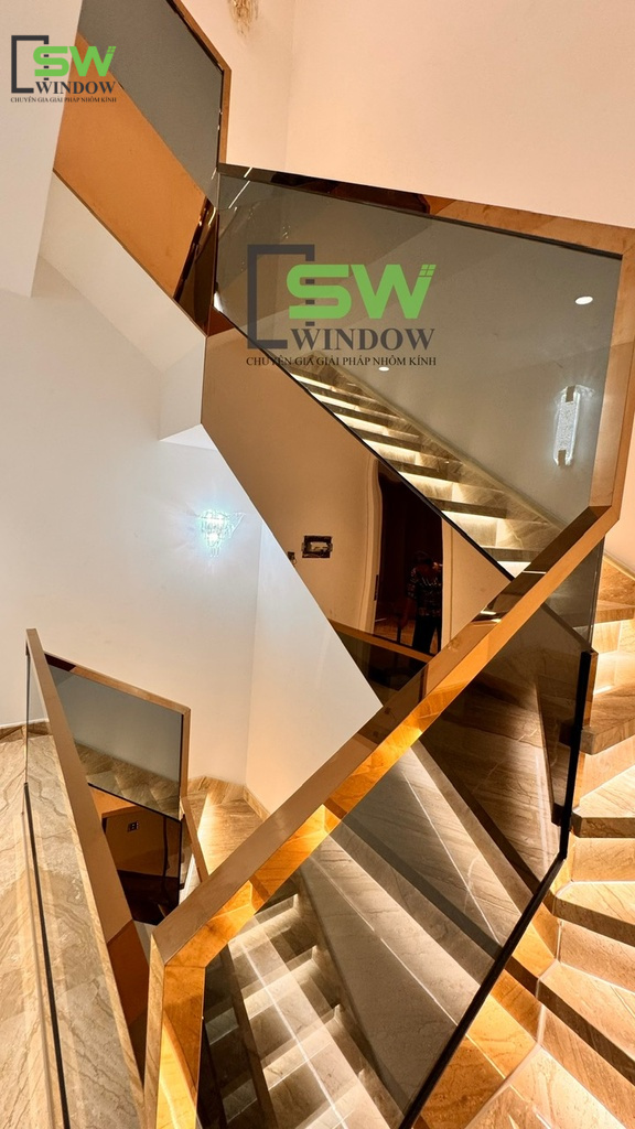 Cầu thang máng ốp Inox