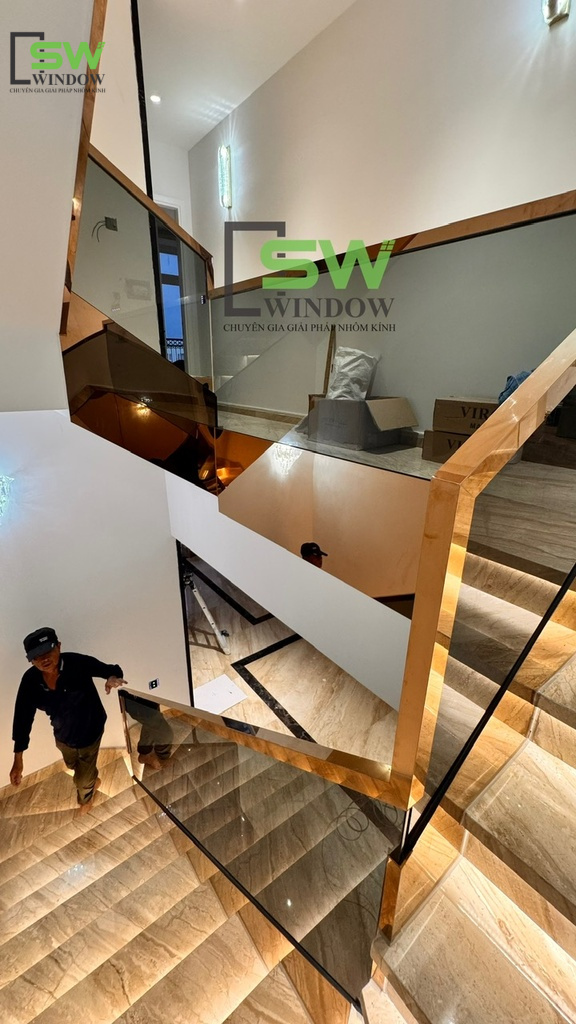 cầu thang kính