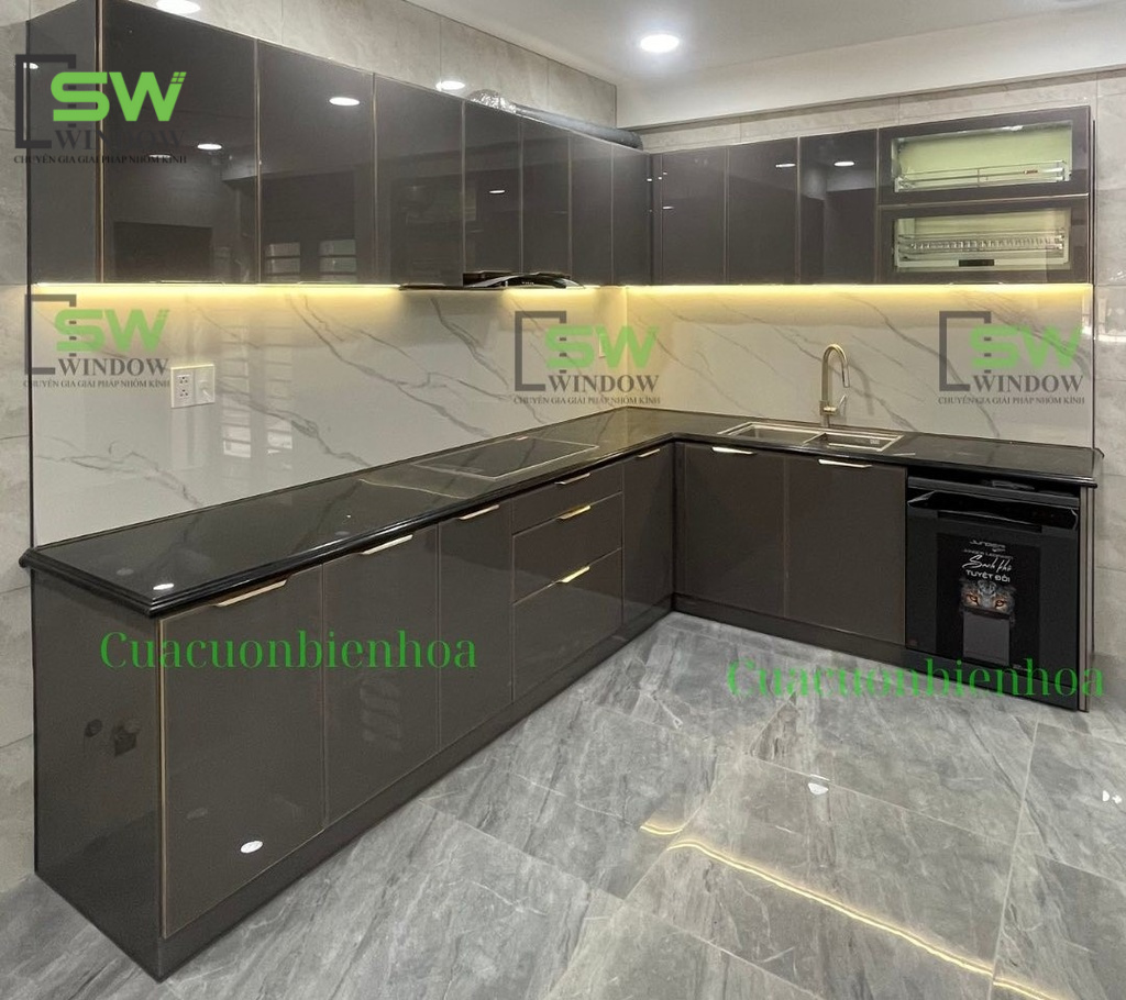 Kiểm tra chất lượng kính (đối với tủ có cánh kính)