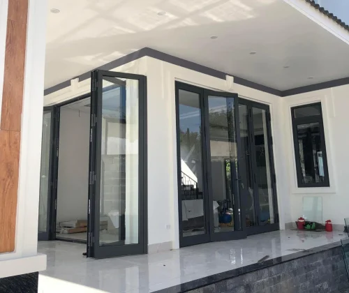 Những yếu tố ảnh hưởng đến tuổi thọ nhôm Xingfa